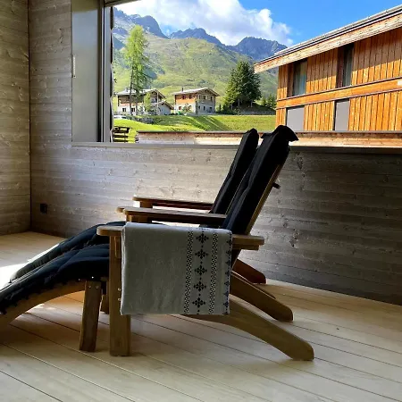 Ultra Luxurious 2-family On The Slopes In Arosa, Ch *